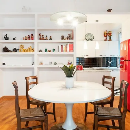 Apartment Charming And Bright 2 Bed Flat In San Giovanni