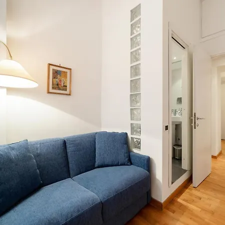 Charming And Bright 2 Bed Flat In San Giovanni * Rome