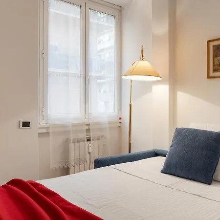 Apartment Charming And Bright 2 Bed Flat In San Giovanni