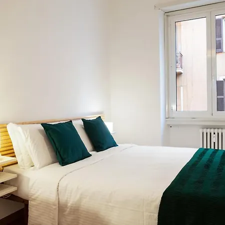 Apartment Charming And Bright 2 Bed Flat In San Giovanni *
